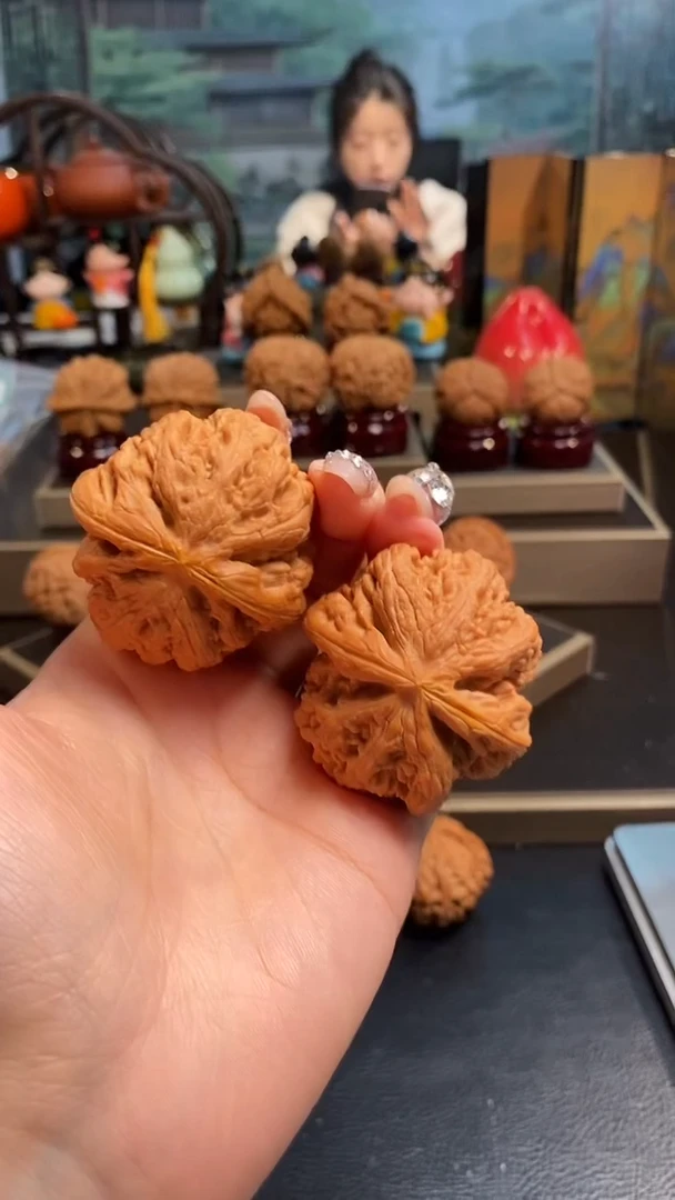 【闪购商品】文玩核桃把件C80大粗筋45