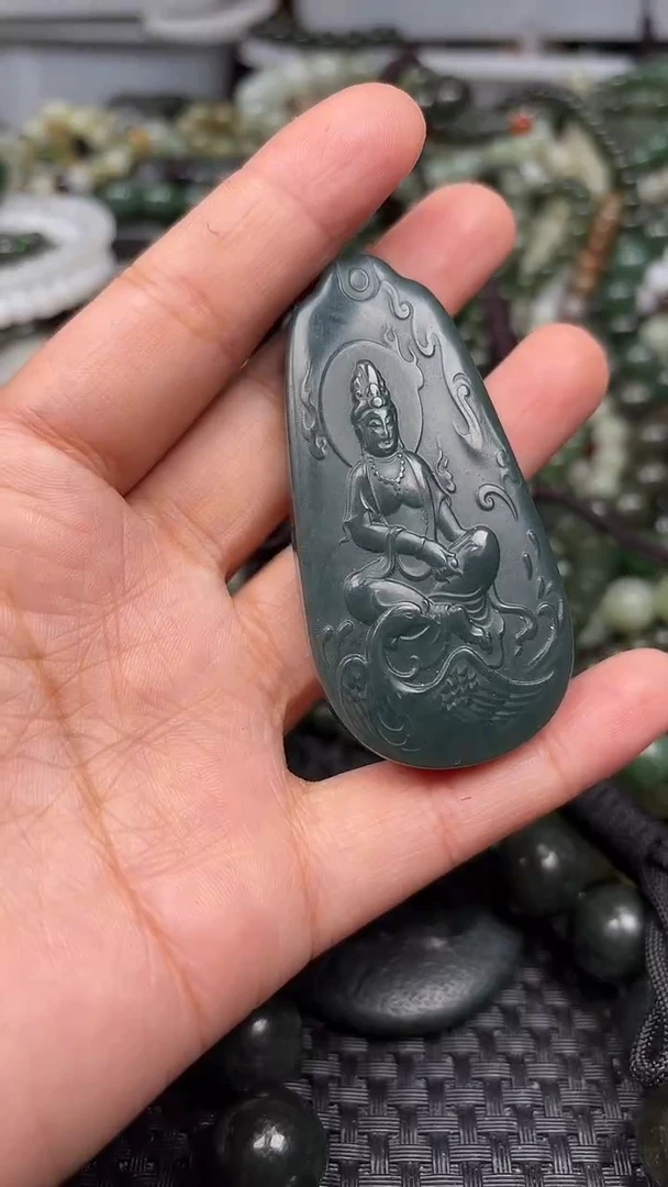 颈饰未镶嵌和田玉1