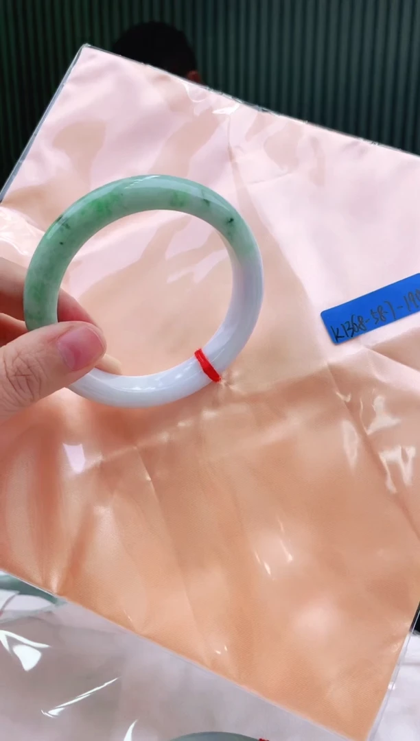 未镶嵌手镯翡翠111