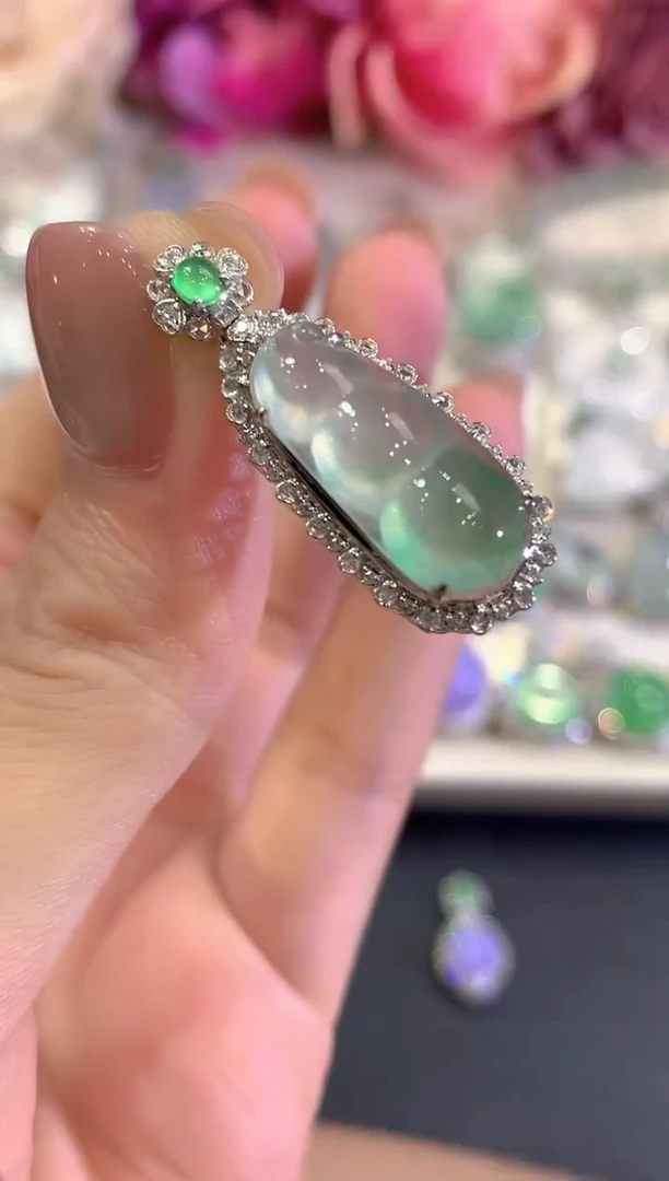 吊坠(不含链)18K金镶嵌翡翠q146