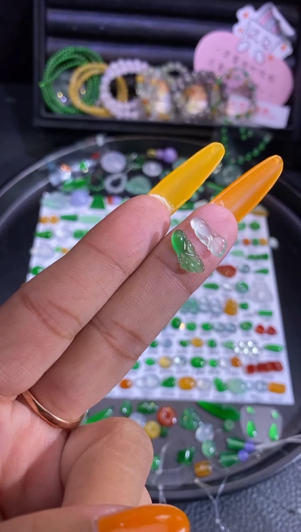 未镶嵌挂件翡翠鱼