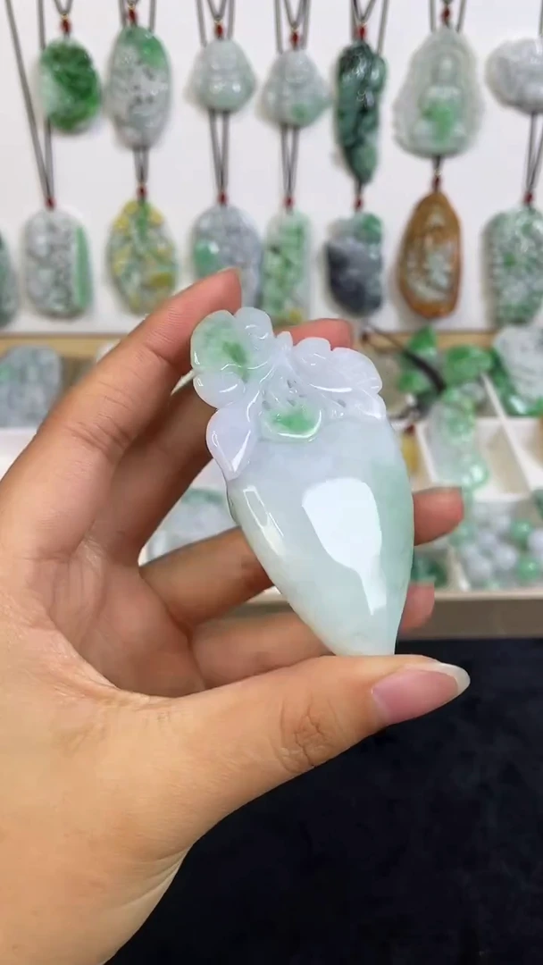 颈饰未镶嵌翡翠1