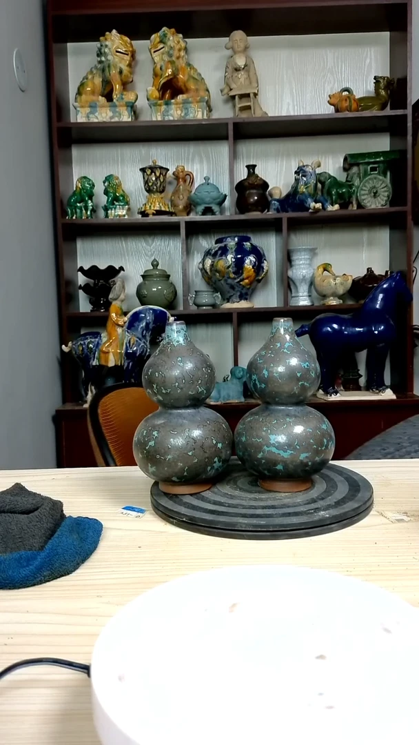 经典精美复古风格瓷器