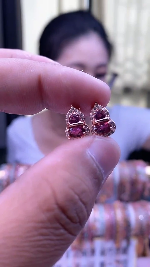 耳钉银S925镶嵌碧玺165566556616565