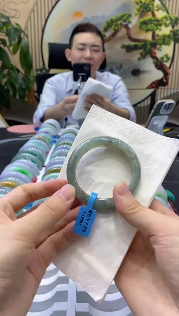 翡翠手镯未镶嵌6157