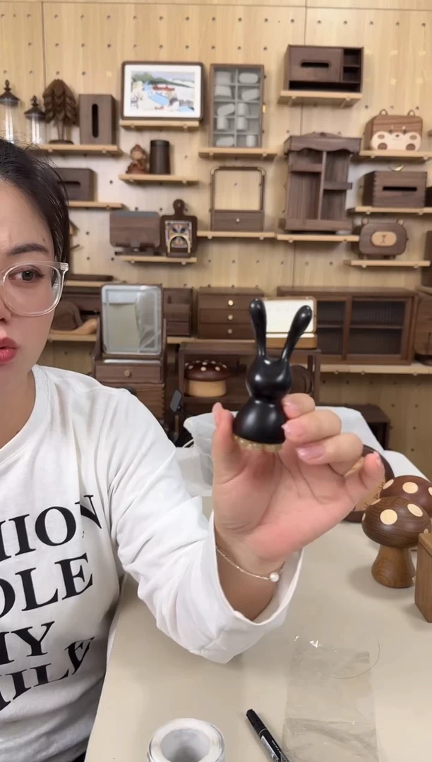 木紫光檀小兔羊角按摩棒
