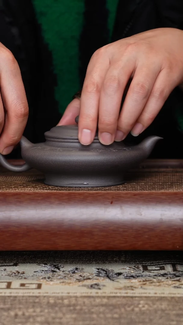 【闪购商品】紫砂茶壶虚扁天青刻绘半手工