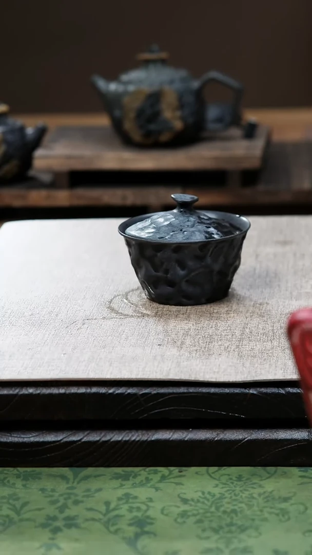餐****师归玉堂冰碛岩重工雕刻锤纹盖碗