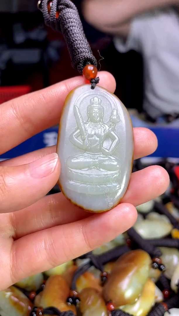 和田玉未镶嵌颈饰1