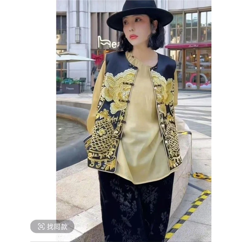 高级感时尚潮流刺绣中式叠穿马甲百搭经典国风民族盘口款马甲上衣