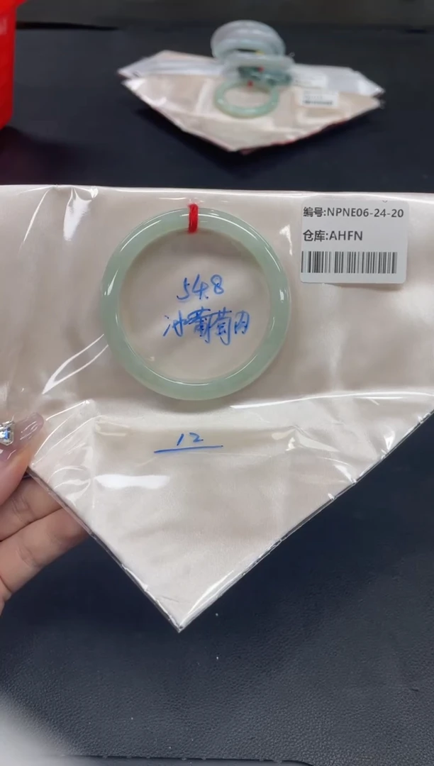 未镶嵌手镯翡翠翡翠手镯