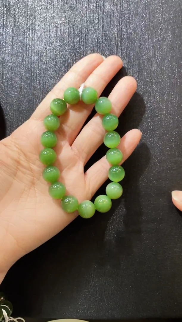 未镶嵌手串和田玉多样性发一