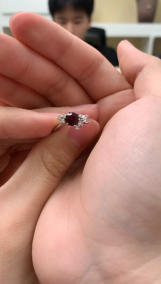 石榴石戒指银S925镶嵌.....