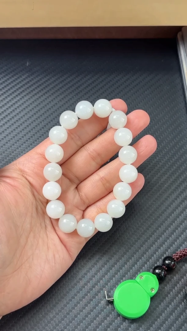 未镶嵌手串和田玉和田黑山微色差卡12mj