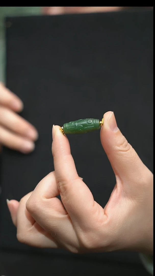 颈饰未镶嵌和田玉枫*-路路通