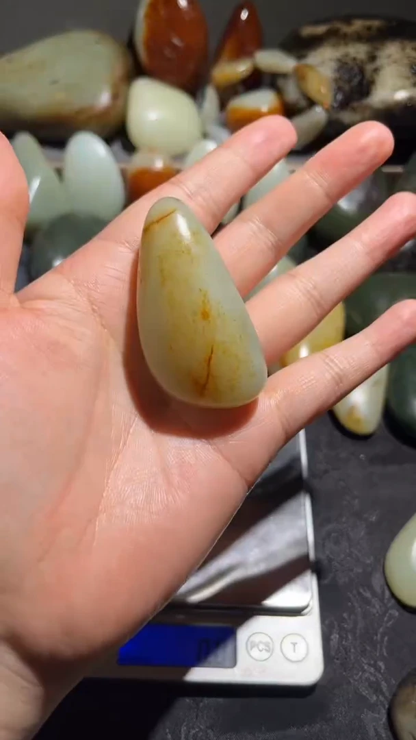 和田玉未镶嵌颈饰和田玉