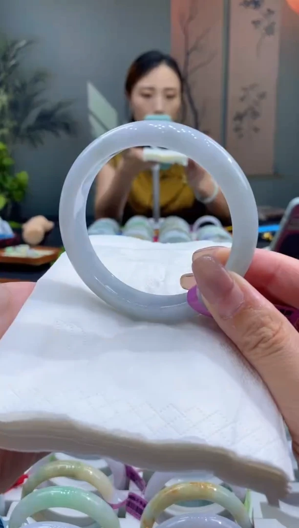 未镶嵌手镯翡翠000039313
