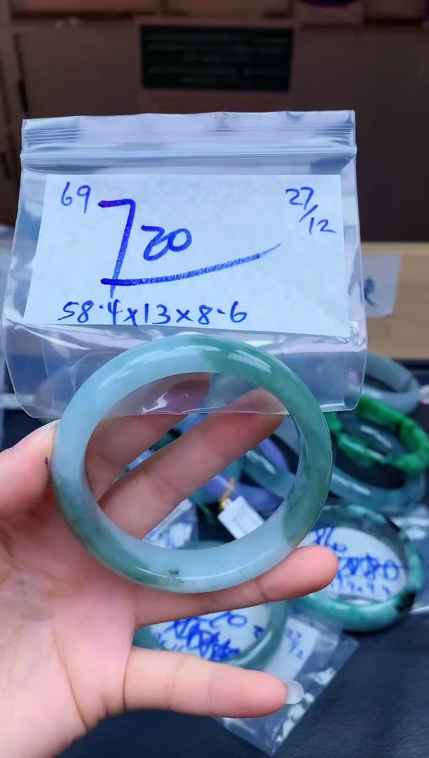 未镶嵌定制翡翠69毛货需精细抛光手镯拍一发一