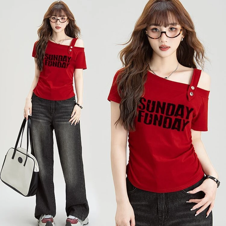 【ZHAP】2025新款斜领纽扣吊带露肩短袖t恤女红色简约显瘦上衣潮搭