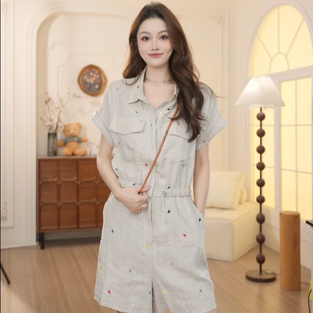 Basic House/百家好2025夏季新款气质减龄爱心刺绣短袖连体裤女