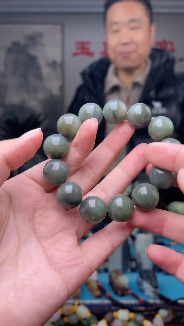 未镶嵌和田玉挂件1