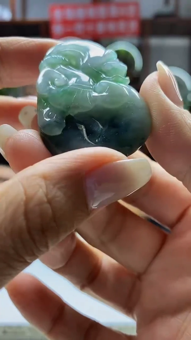 翡翠未镶嵌颈饰翡翠A货2025/6/04