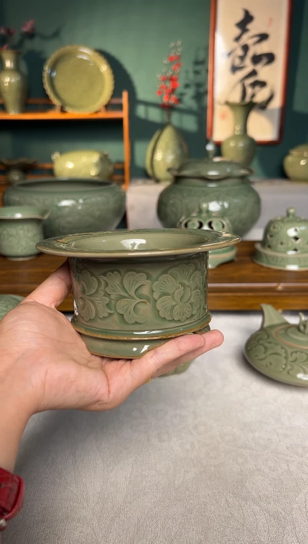 陶瓷纯手工牡丹三足香炉二级矿点特价