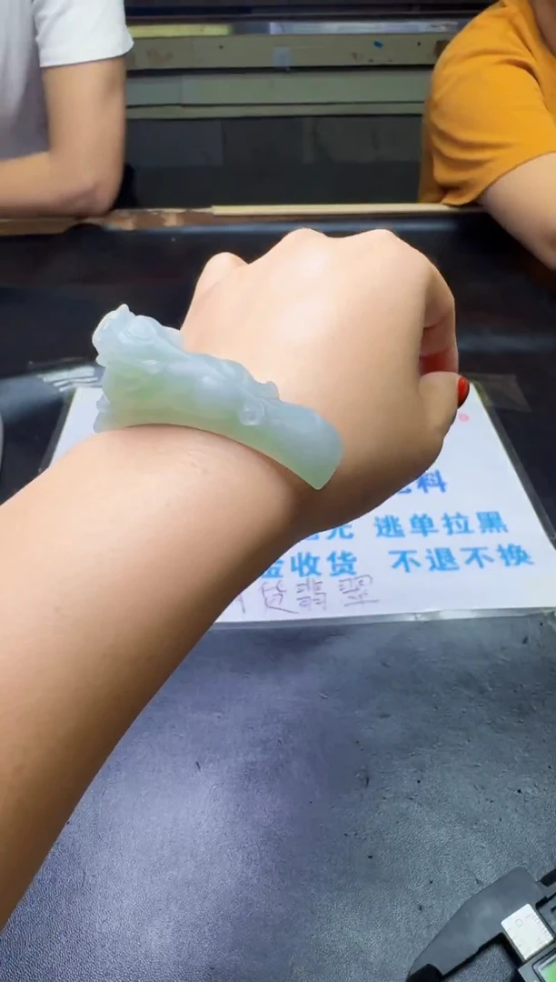 未镶嵌定制翡翠落**间天然翡翠A货