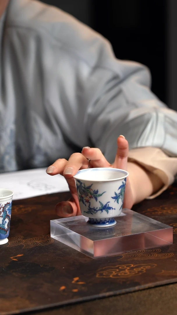 【闪购商品】J涂杏花窑斗彩三多高足杯