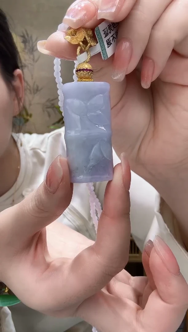 翡翠未镶嵌颈饰吊坠