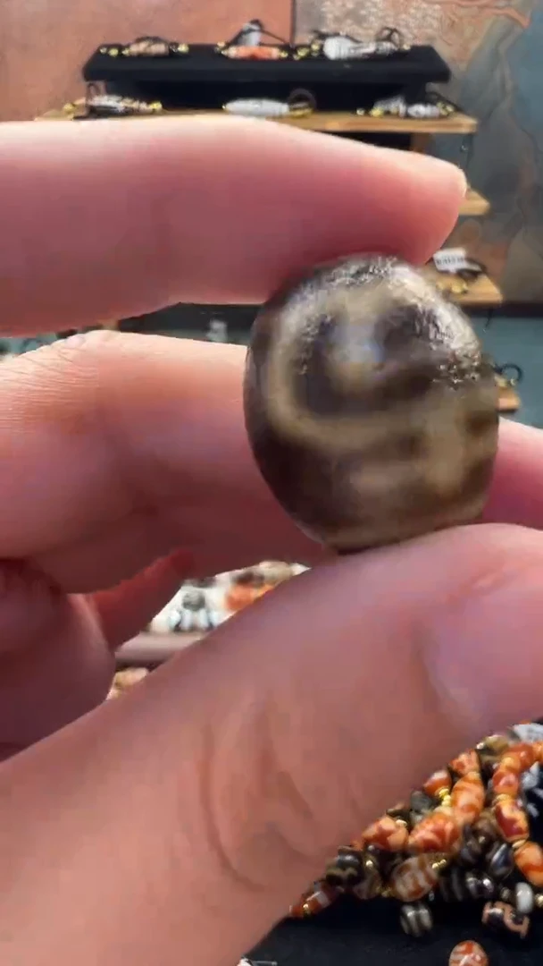 玛瑙/玉髓（覆膜）颈饰未镶嵌78.(微瑕)