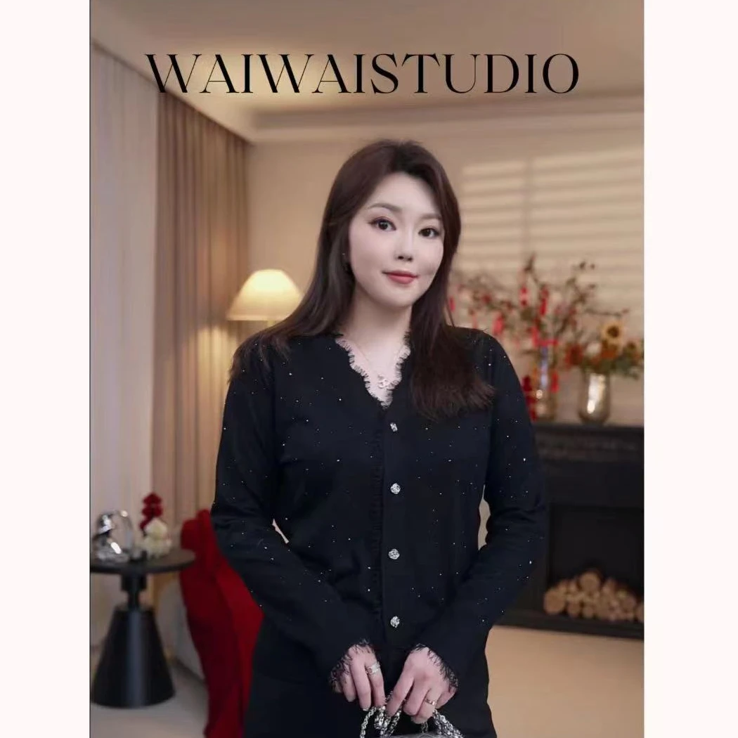 【松弛漫旅】显瘦气质V领蕾丝边针织衫 25SL022