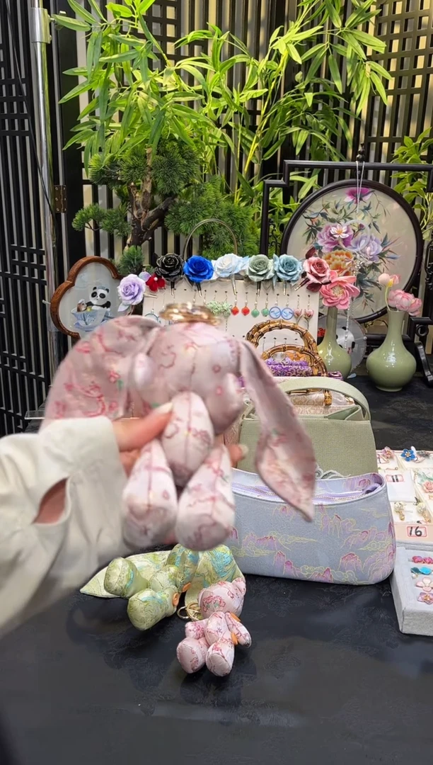 织绣硕***麻非遗绒花手工饰品