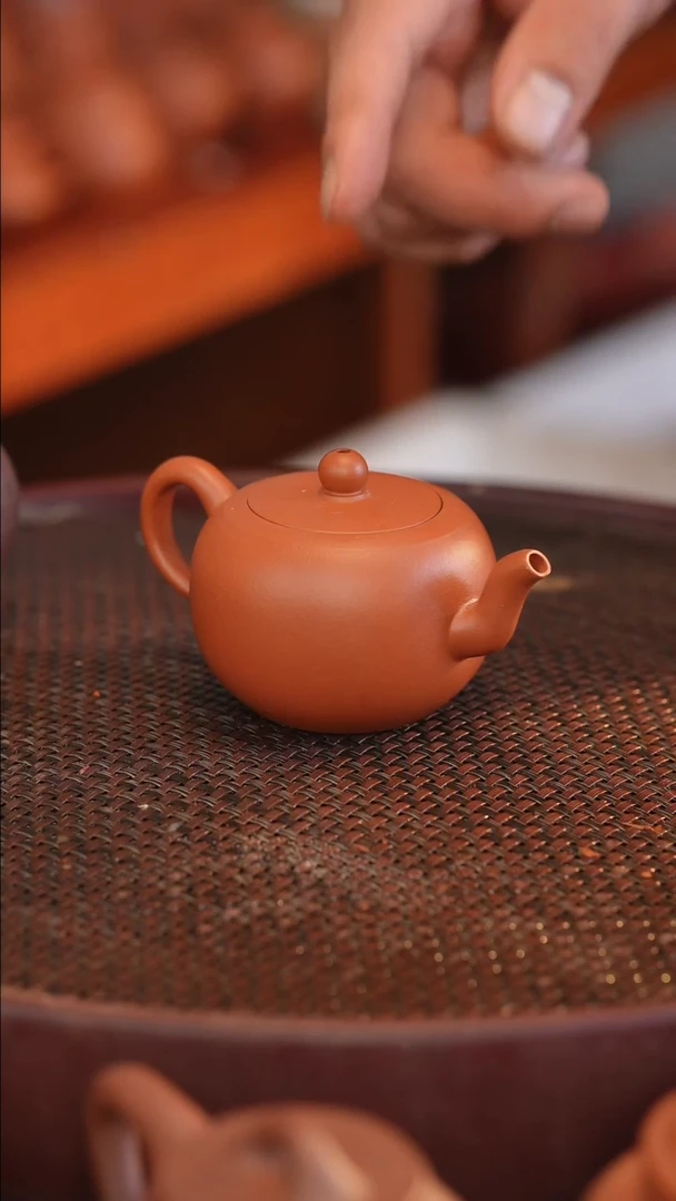 茶壶紫砂全手 大红袍 一粒珠 宽口 140c