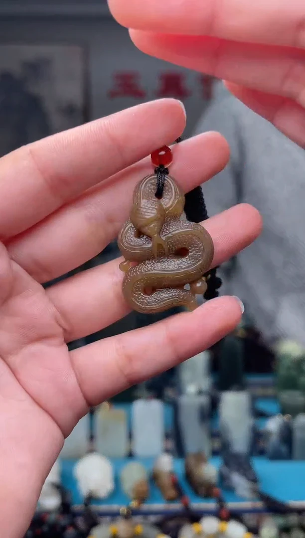 未镶嵌和田玉挂件1