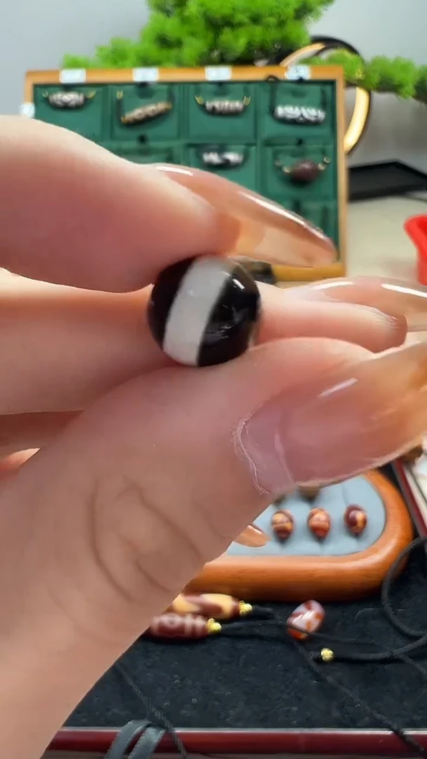 玛瑙/玉髓（覆膜）颈饰未镶嵌24.（微瑕随机发货）