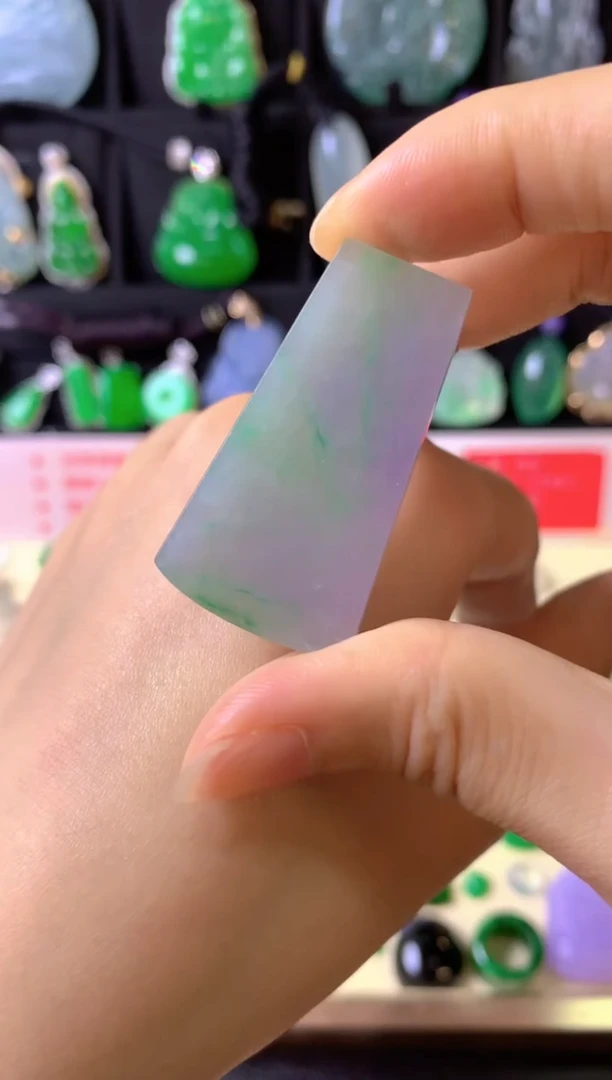 定制翡翠未镶嵌毛货抛光