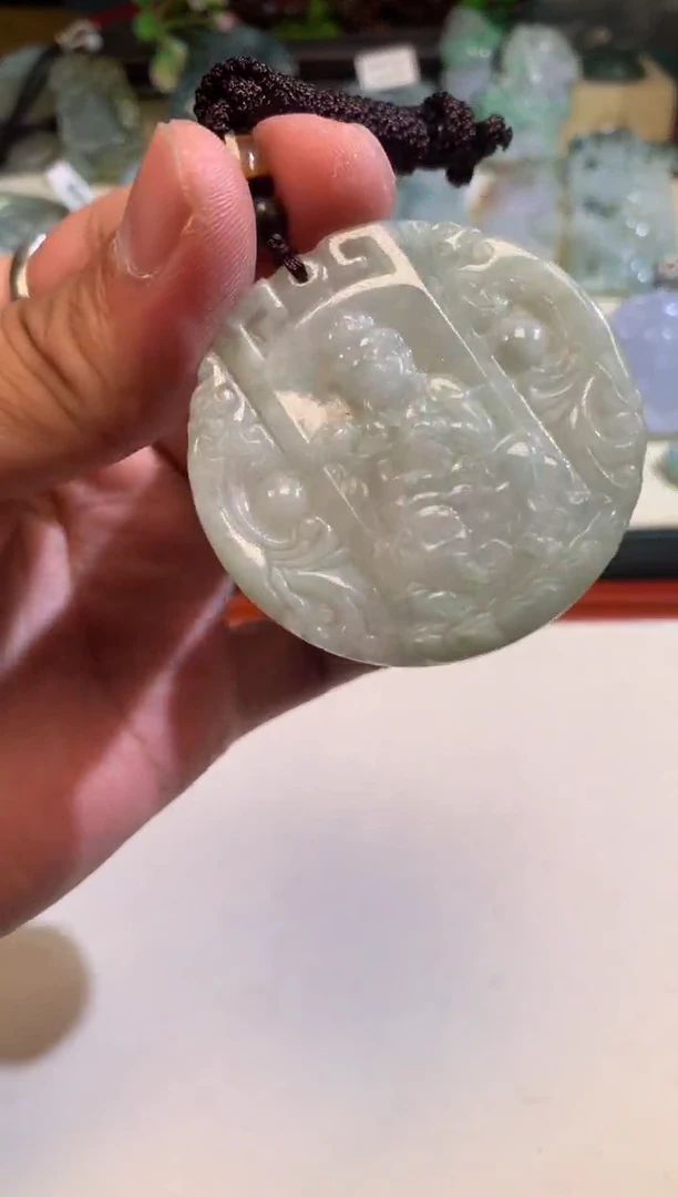 翡翠未镶嵌颈饰4/21/063