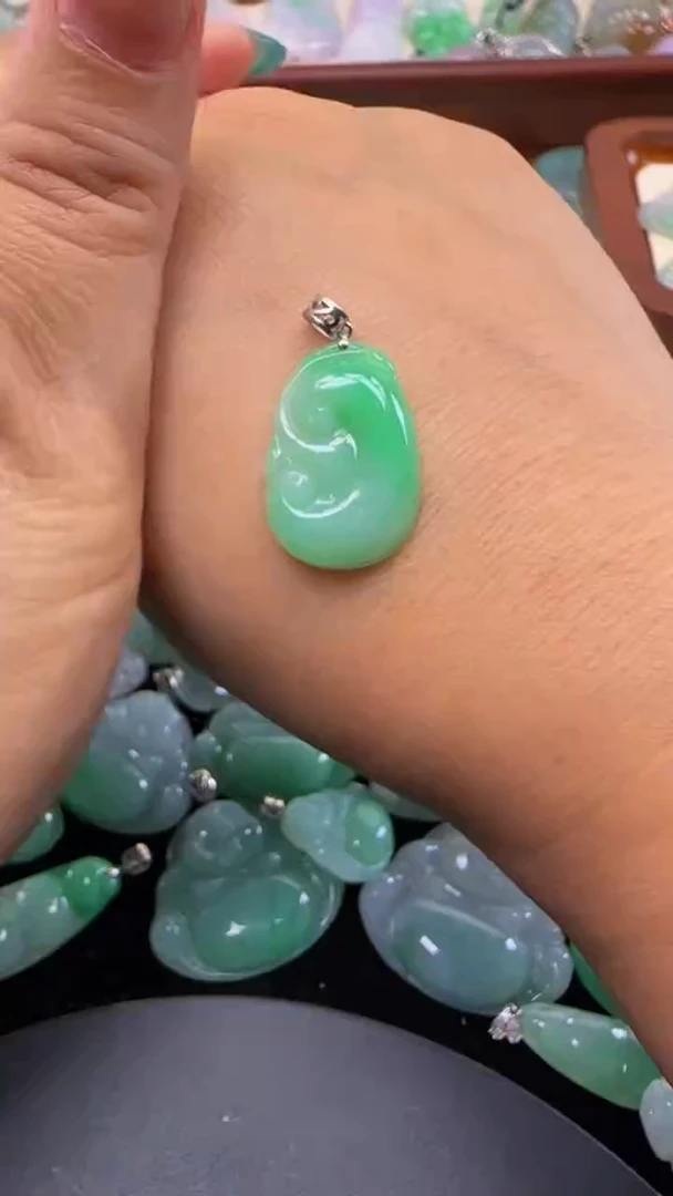 吊坠(不含链)18K金镶嵌翡翠D*如意