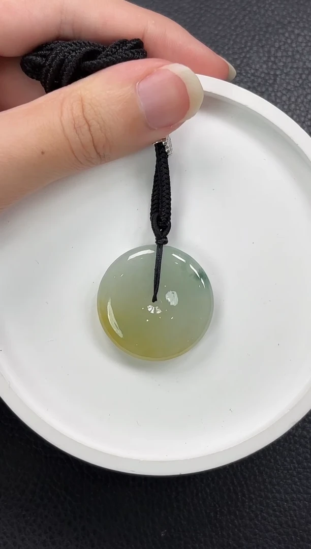 翡翠未镶嵌颈饰黄翡平安扣