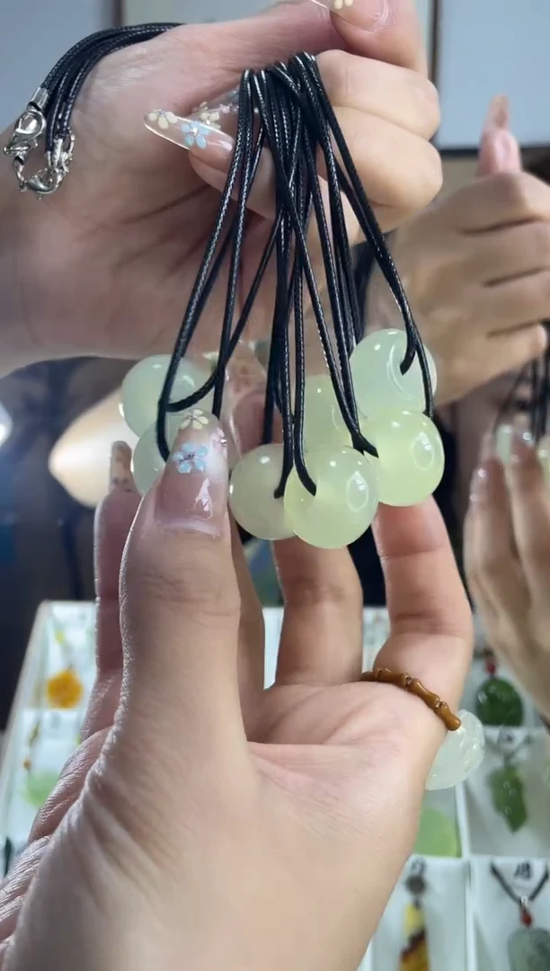 岫玉未镶嵌吊坠多样性发货其中发一