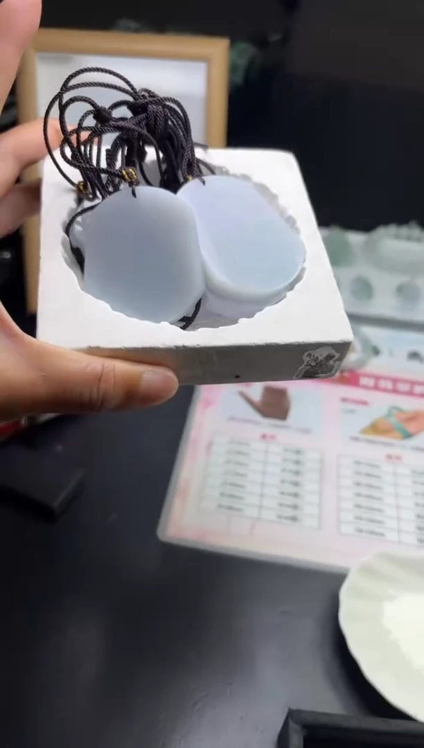 未镶嵌挂件翡翠多样性发一件R703119