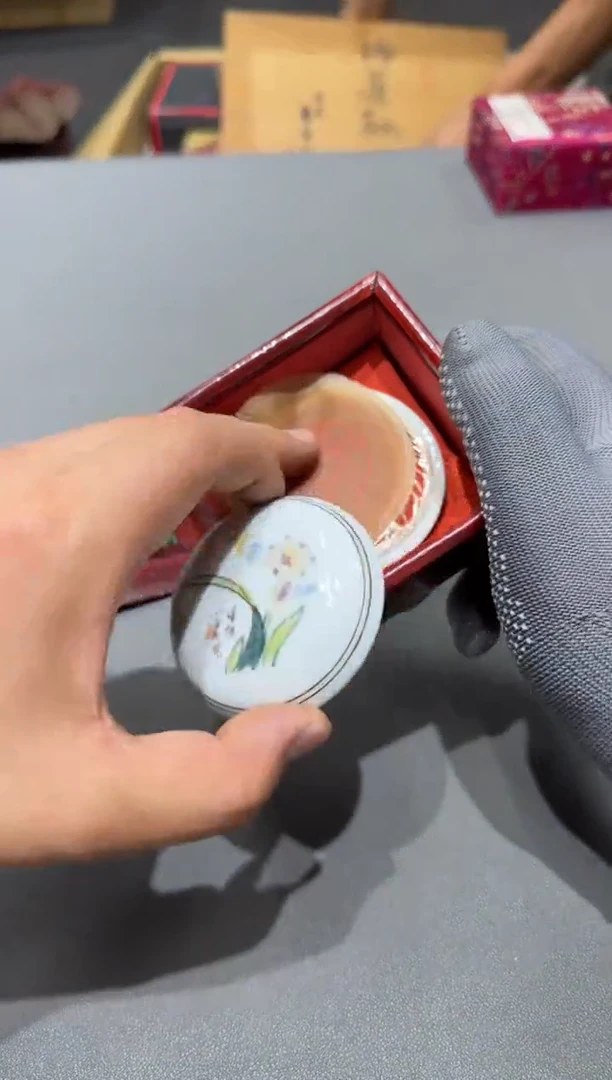 赚***模小四孤品收藏中古品