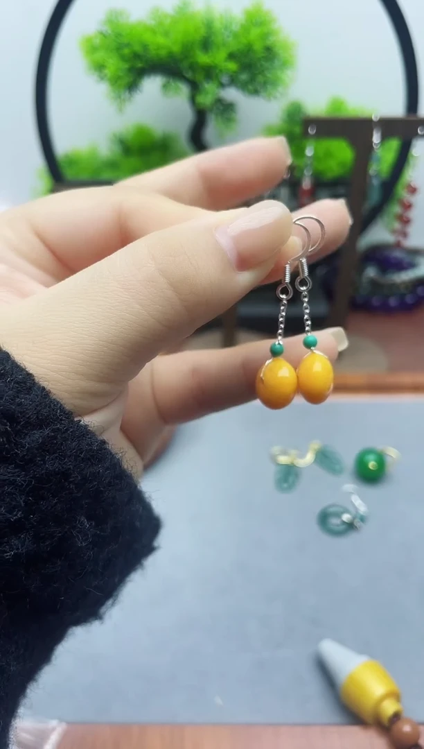 蜜蜡未镶嵌耳饰823000