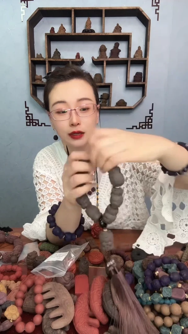 泥塑养心养肝醒狮（手持）