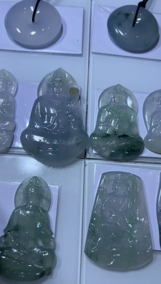 未镶嵌定制翡翠素衣