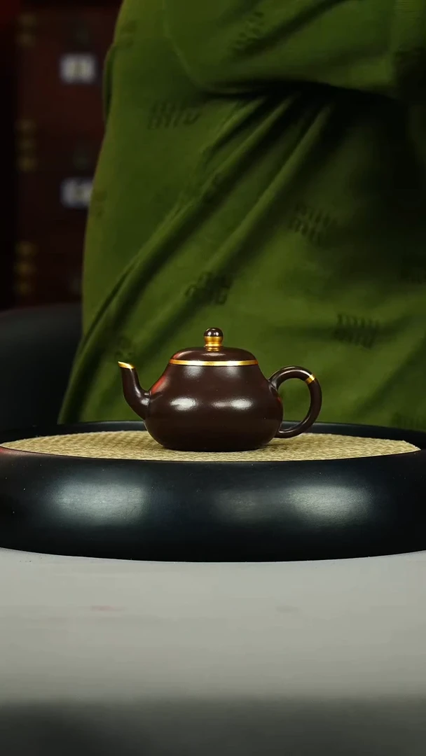 茶壶紫砂紫袍玉砂 包金 梨形