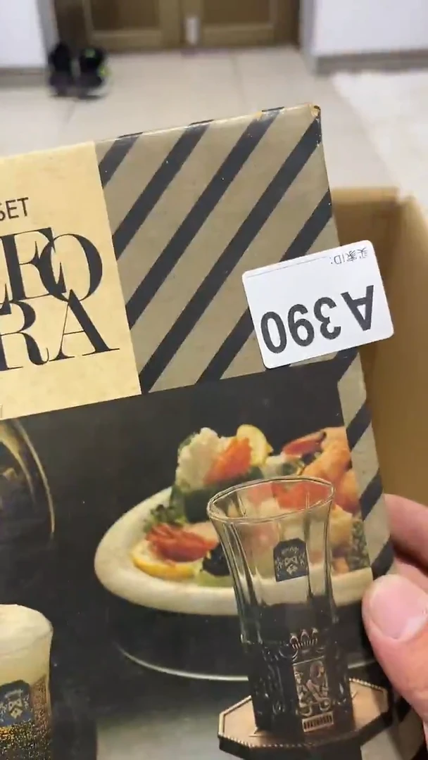 紫砂瓷器水杯一物一拍K**N瓷器水杯一物一拍