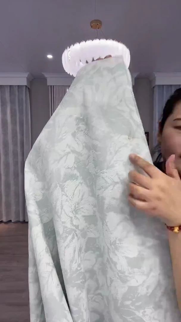 布闪电购商品27  微瑕（中）