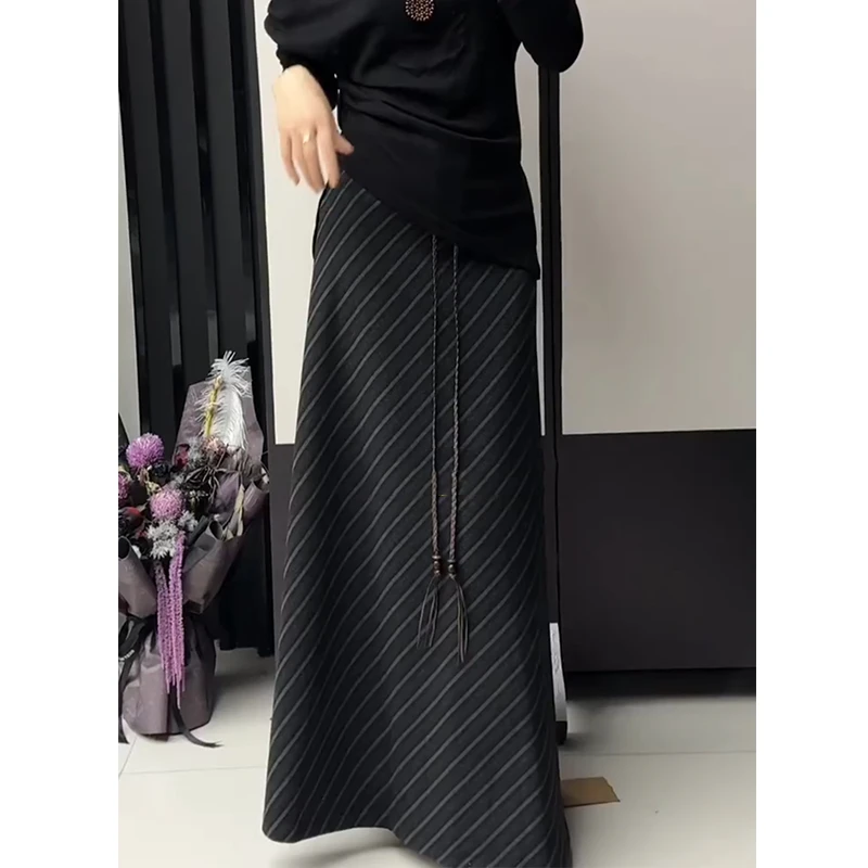 早秋季松紧腰显瘦包臀a字裙半裙女2025新款法式复古条纹半身裙女